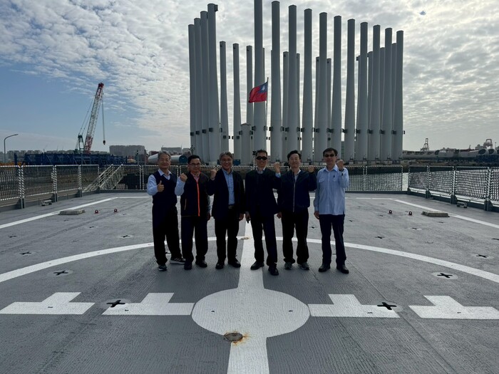 本科主任、臺中港警總隊總隊長與中部地區機動海巡隊、第三海巡隊長官合影圖片