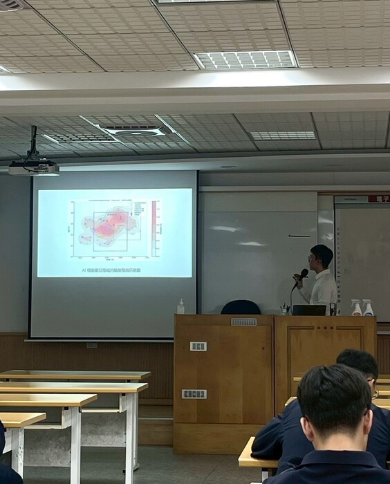 講解AI用於辦識海域風險預測示意圖圖片